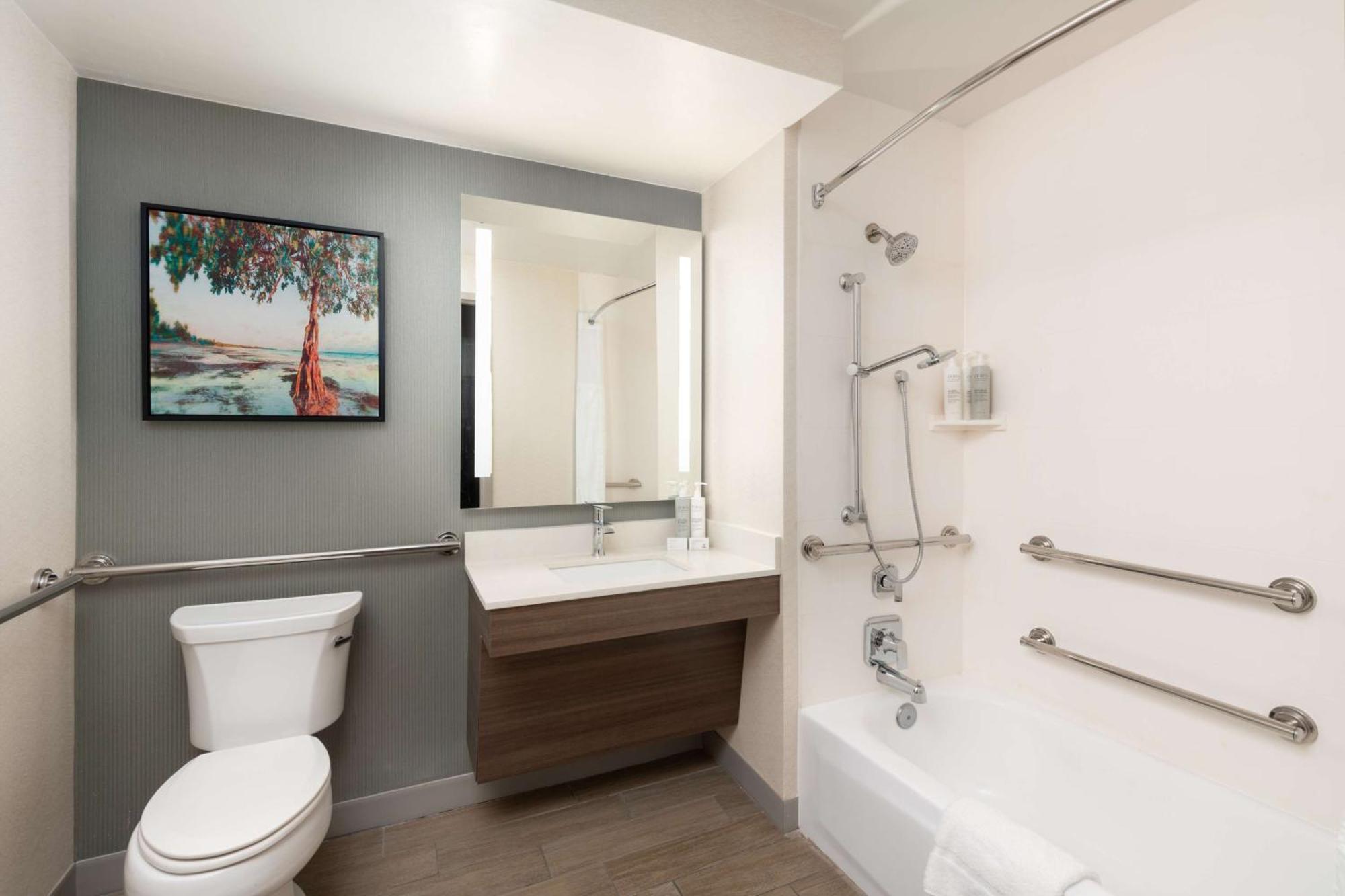 Hilton Garden Inn Талахаси Екстериор снимка