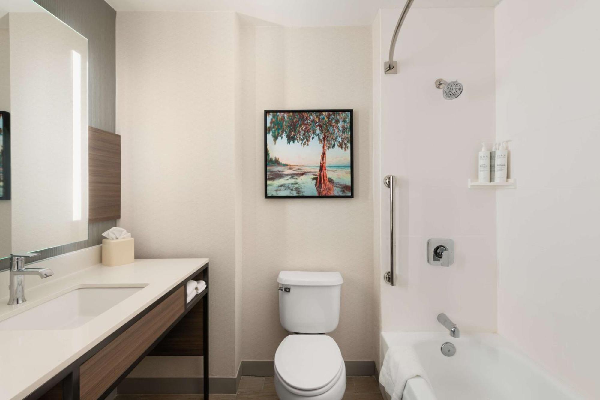 Hilton Garden Inn Талахаси Екстериор снимка